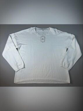 NWT Women’s White Crewneck Sweater XL Classic Style